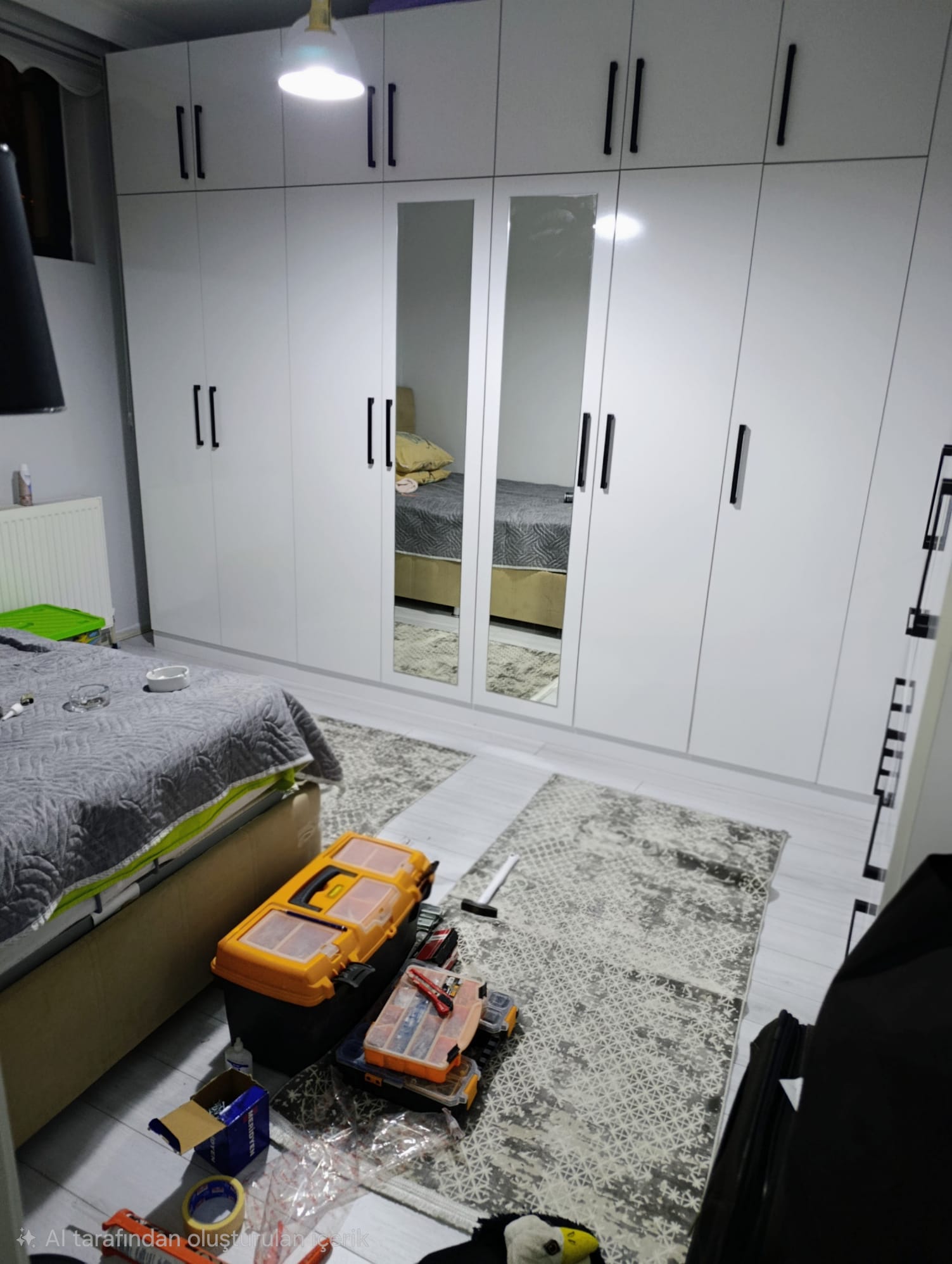 Füme Cam Kapaklı Giyinme Odası Dolabı
